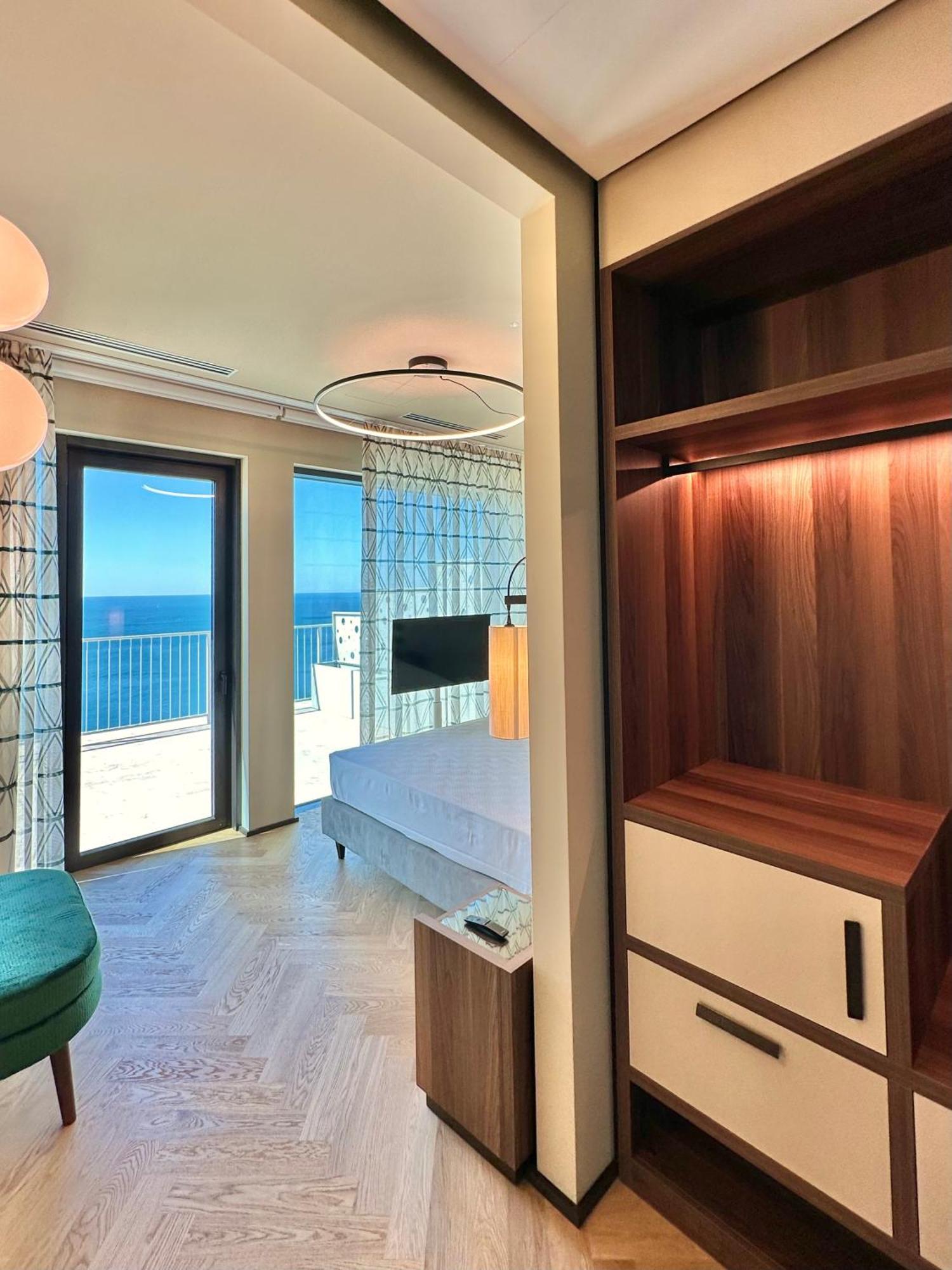 Maximilian 3* Trieste